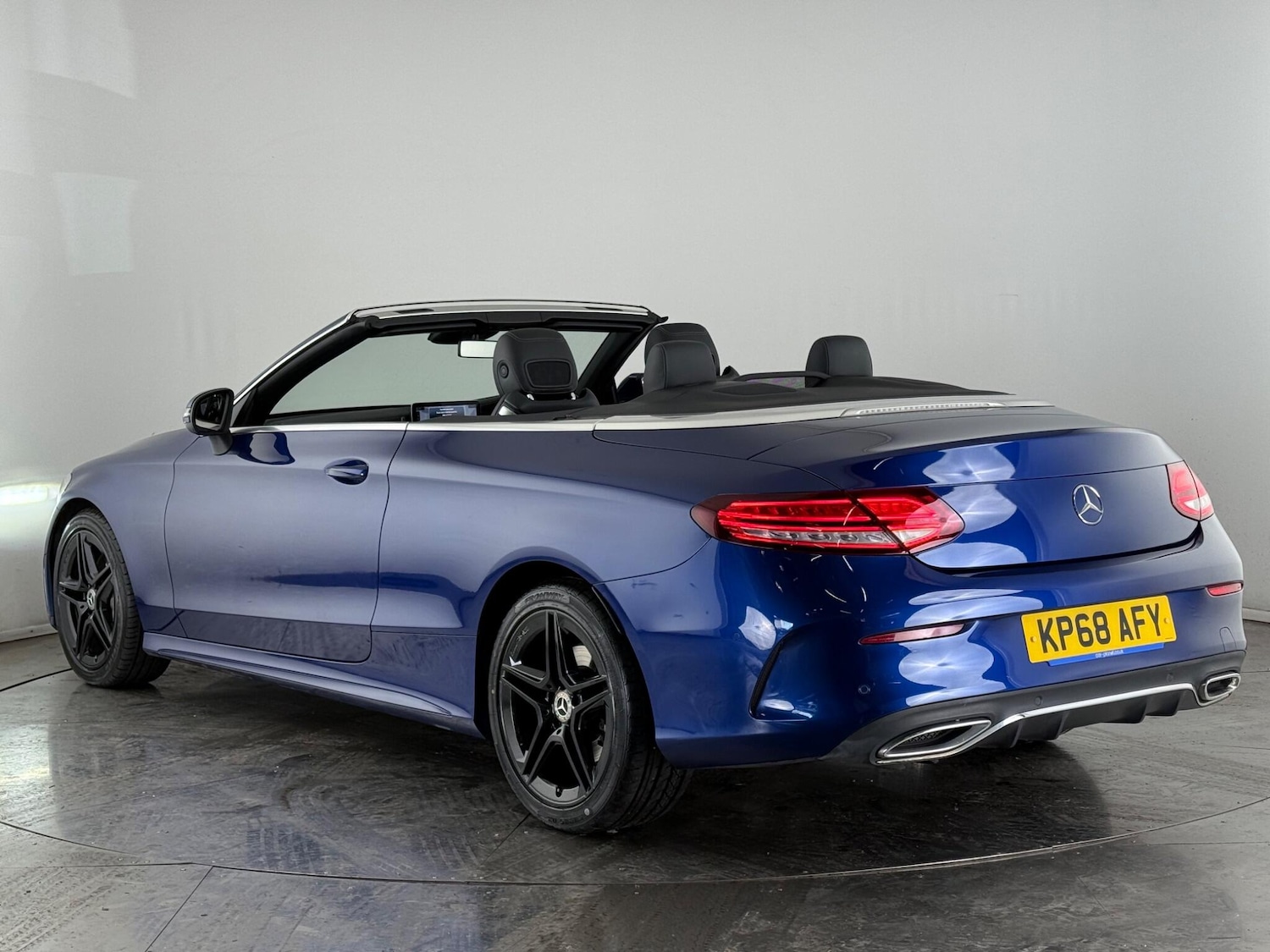 Used Mercedes-Benz C Class 2018 for sale - 77696911: Photo 3