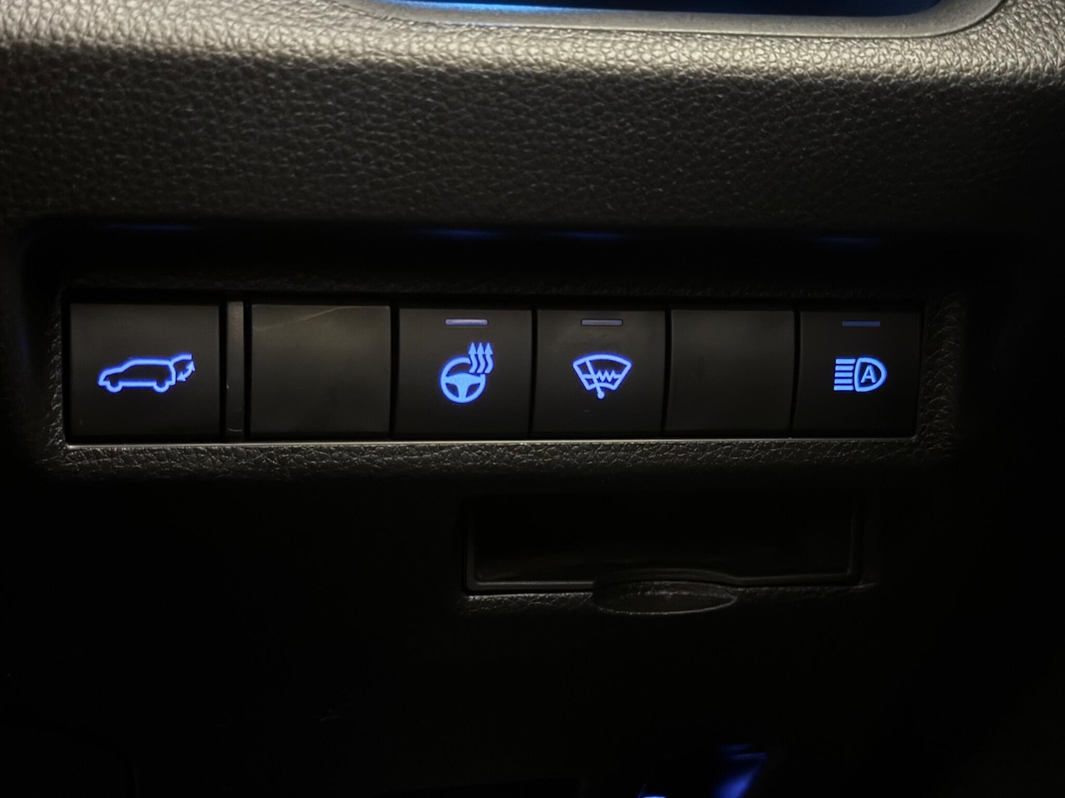 Used Toyota RAV4 2022 for sale - 77292158: Photo 31