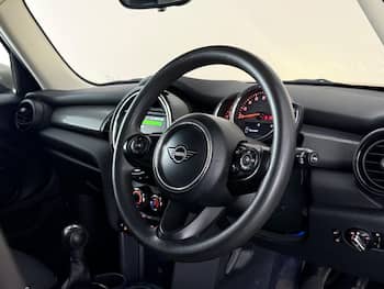Used MINI Hatch 2019 for sale - 79633142: Photo