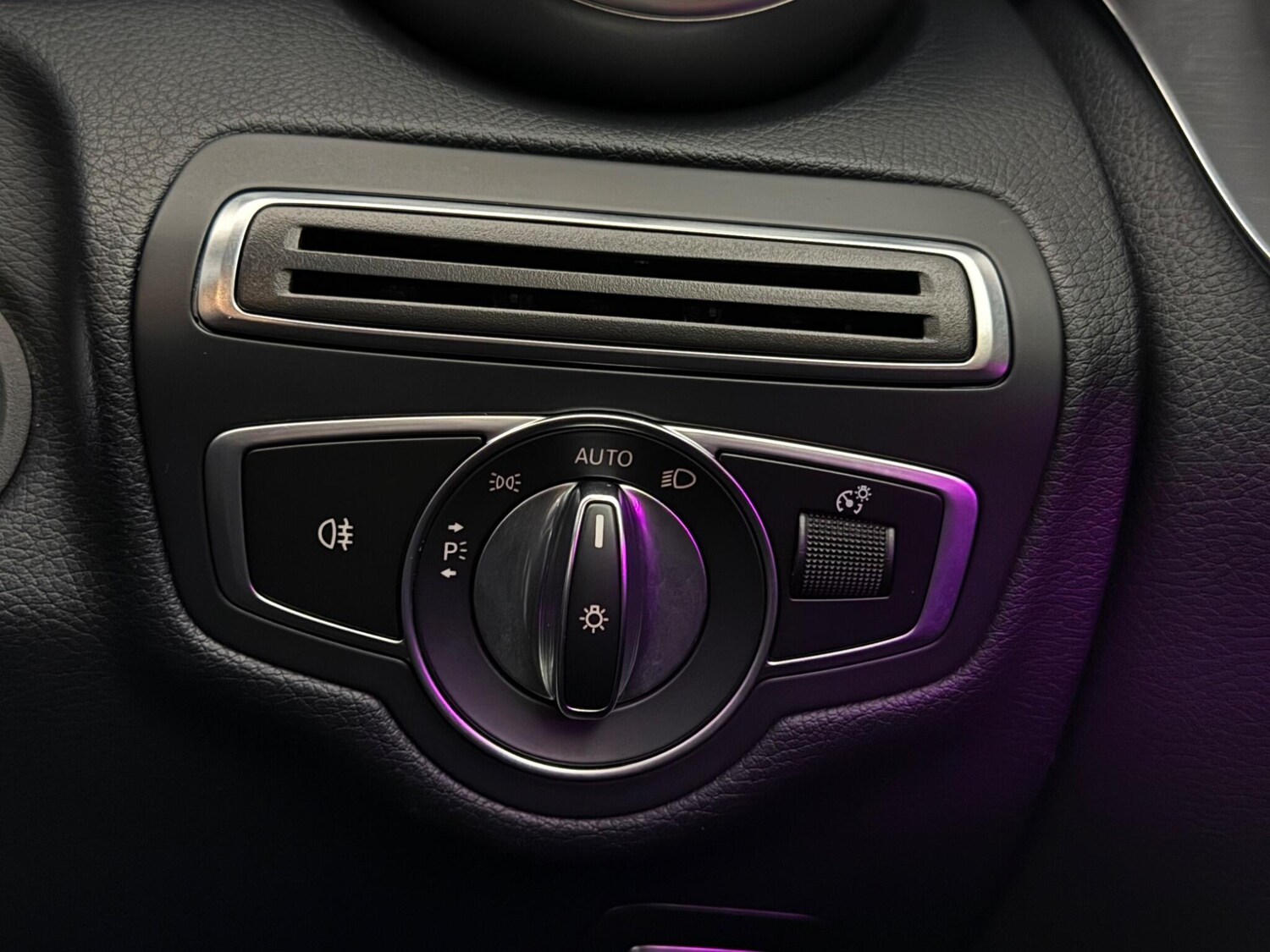 Used Mercedes-Benz C Class 2019 for sale - 77587420: Photo 19