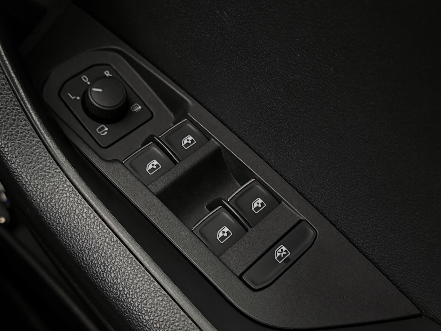 Used Skoda Karoq for sale - 76468073: Photo 21