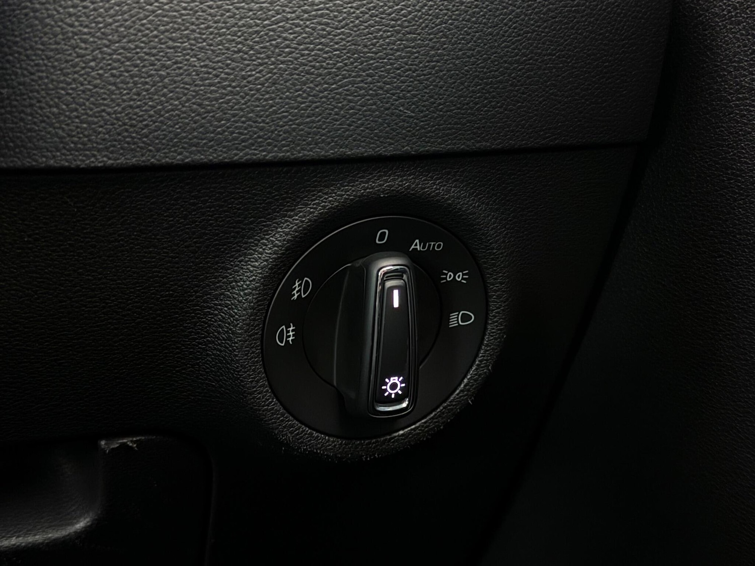 Used Skoda Karoq for sale - 76468073: Photo 22