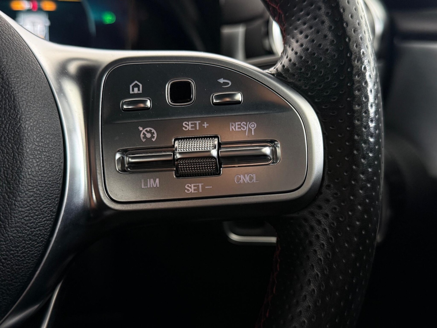 Used Mercedes-Benz A-Class 2018 for sale - 76468764: Photo 24