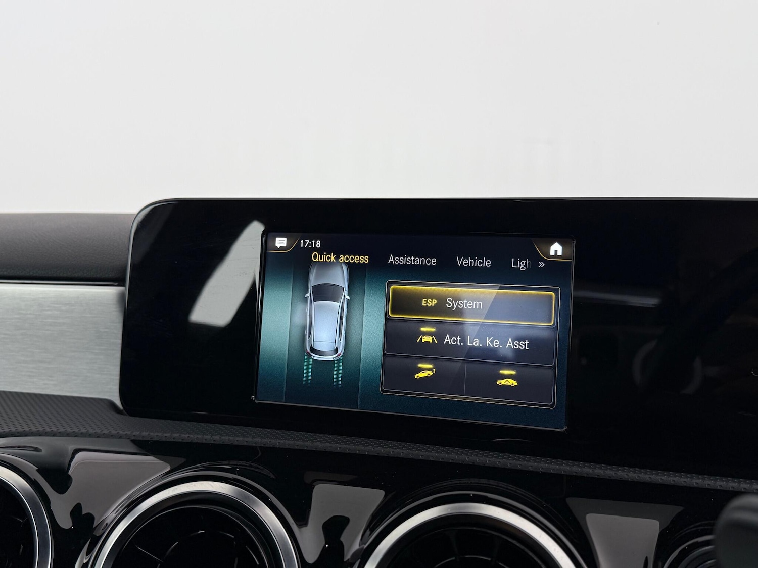 Used Mercedes-Benz A-Class 2018 for sale - 76468764: Photo 29