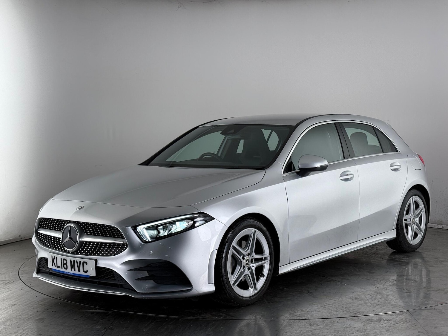 Used Mercedes-Benz A-Class 2018 for sale - 76468764: Photo 4