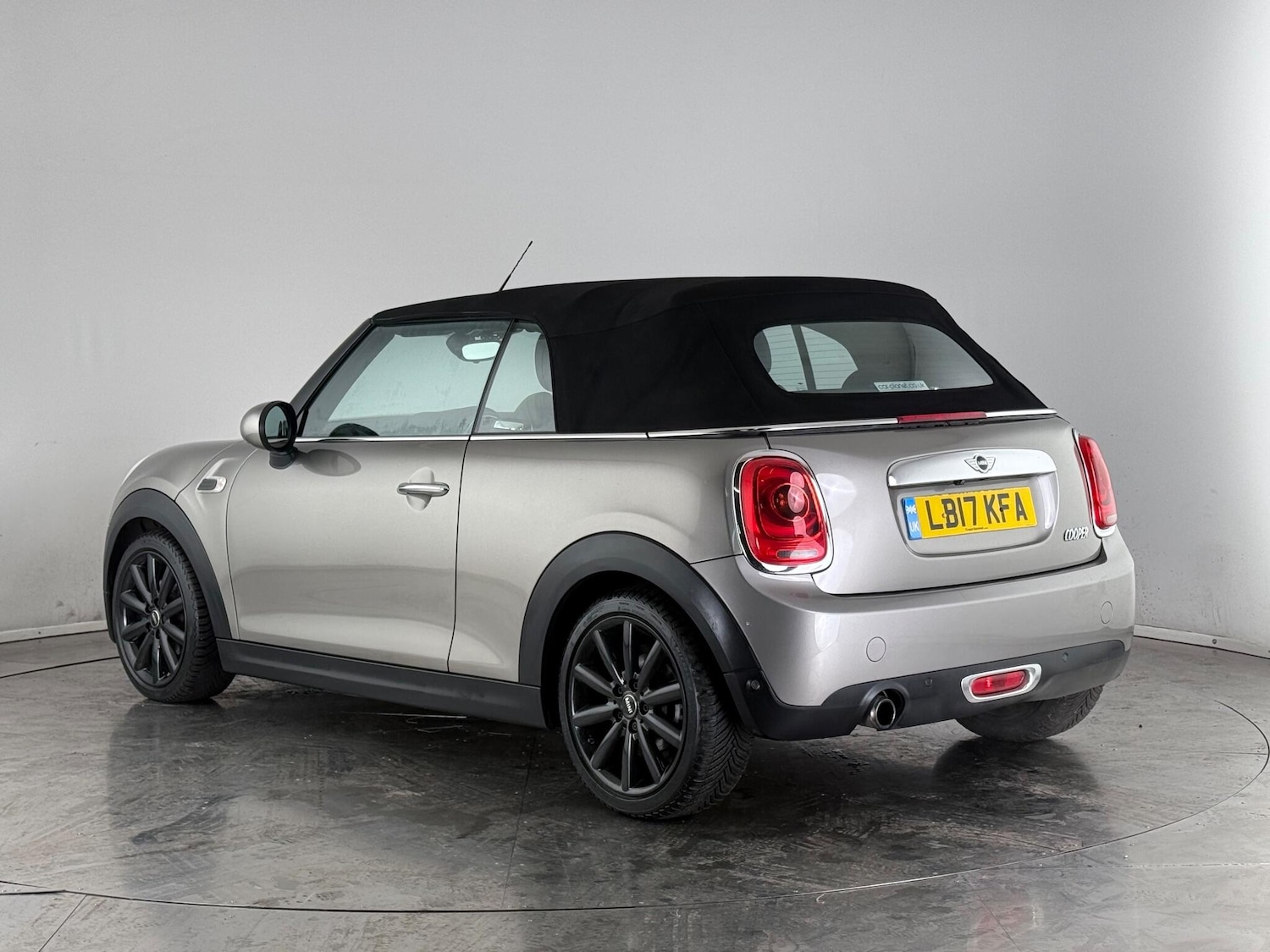 Used MINI Convertible 2017 for sale - 76468436: Photo 13