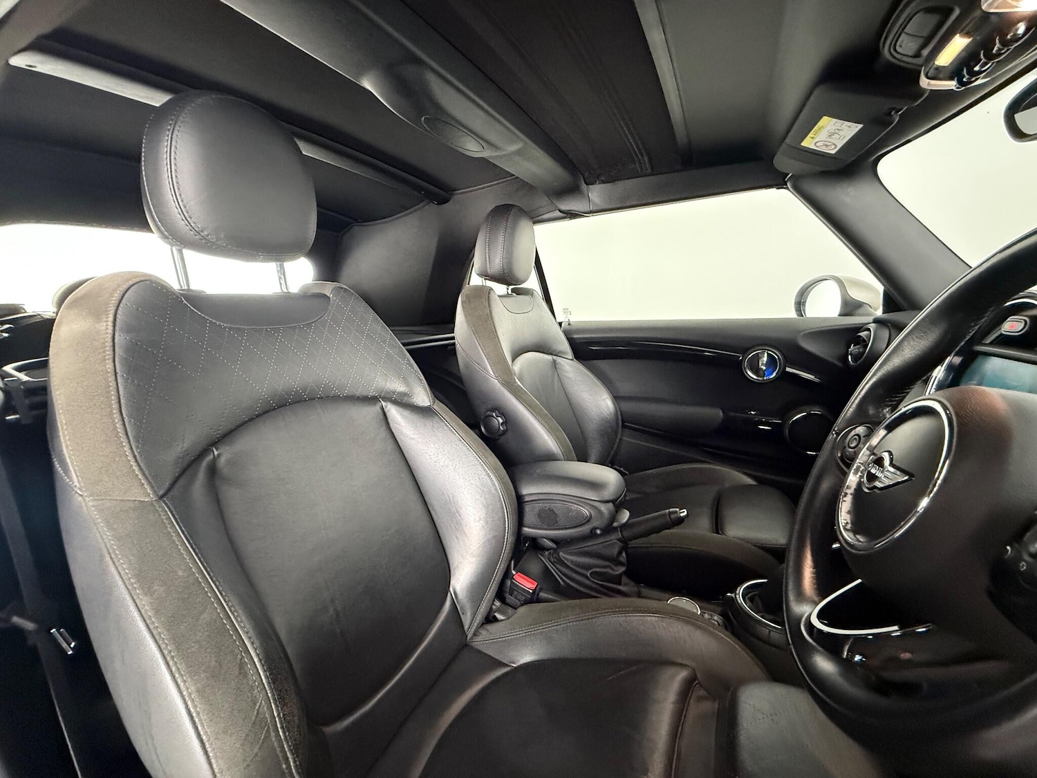 Used MINI Convertible 2017 for sale - 76468436: Photo 22