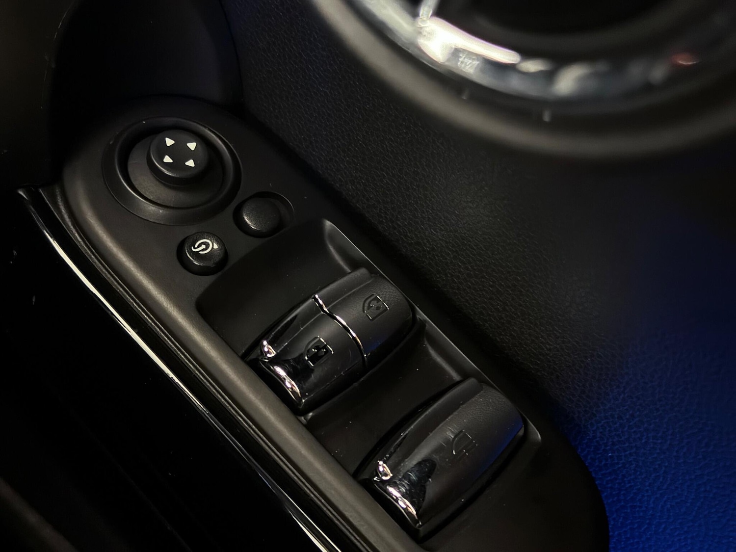 Used MINI Convertible 2017 for sale - 76468436: Photo 27