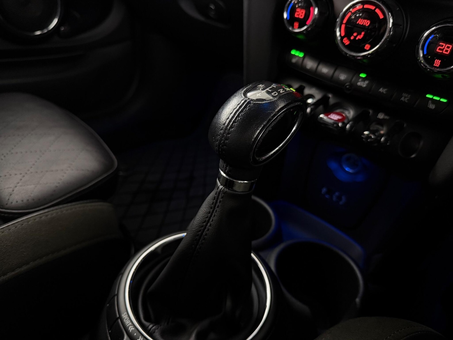 Used MINI Convertible 2017 for sale - 76468436: Photo 46