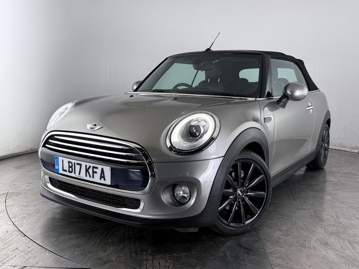 Used MINI Convertible 2017 for sale - 76468436: Photo 48