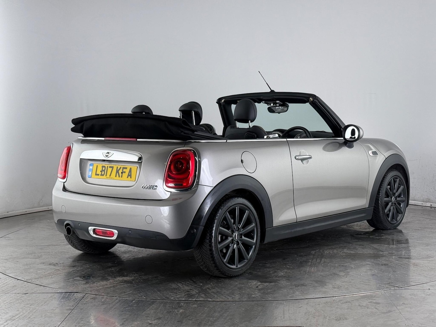 Used MINI Convertible 2017 for sale - 76468436: Photo 5