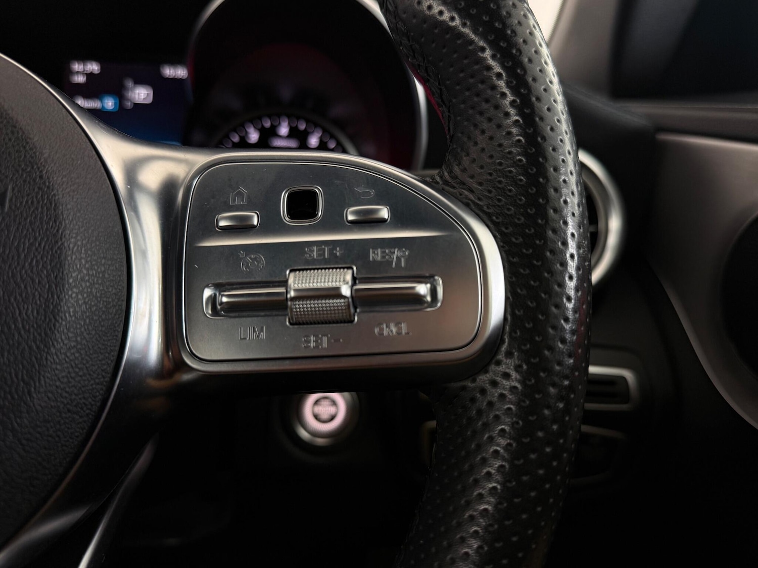 Used Mercedes-Benz C Class 2018 for sale - 76468132: Photo 33