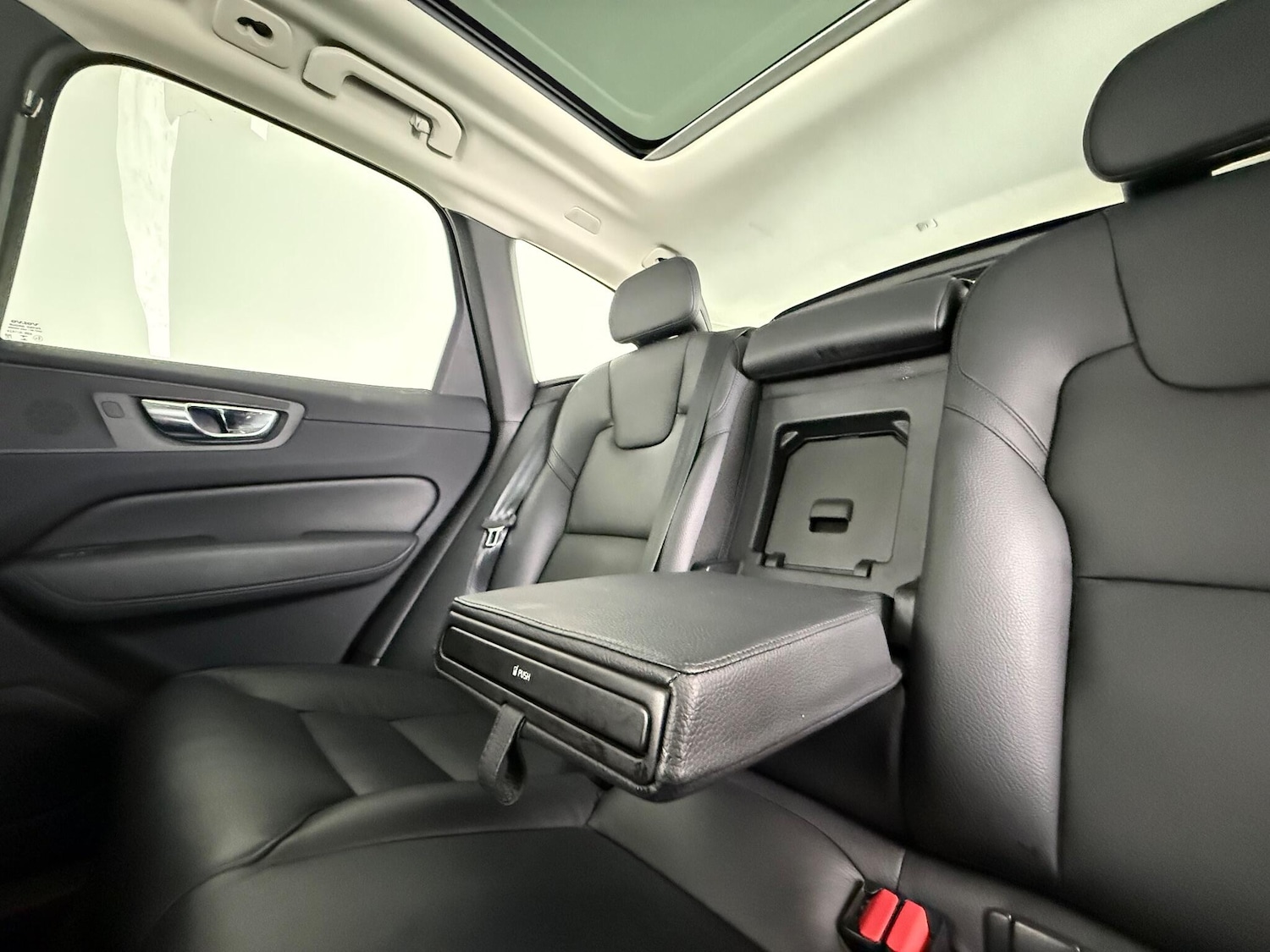 Used Volvo XC60 2021 for sale - 77259892: Photo 15