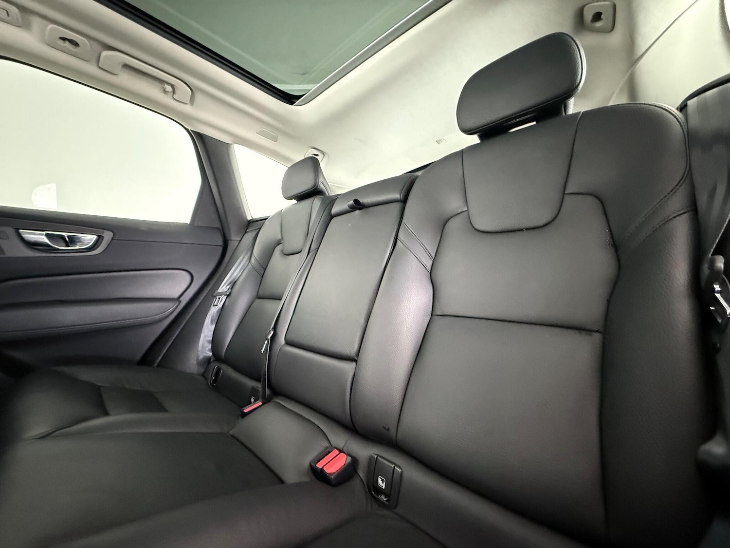 Used Volvo XC60 2021 for sale - 77259892: Photo 16