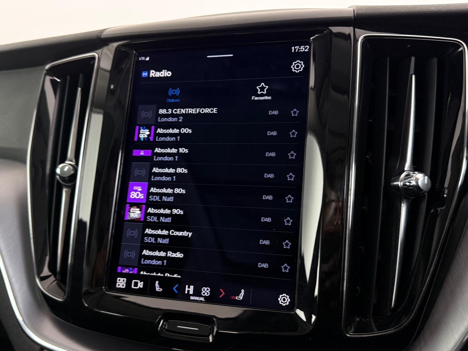 Used Volvo XC60 2021 for sale - 77259892: Photo 29