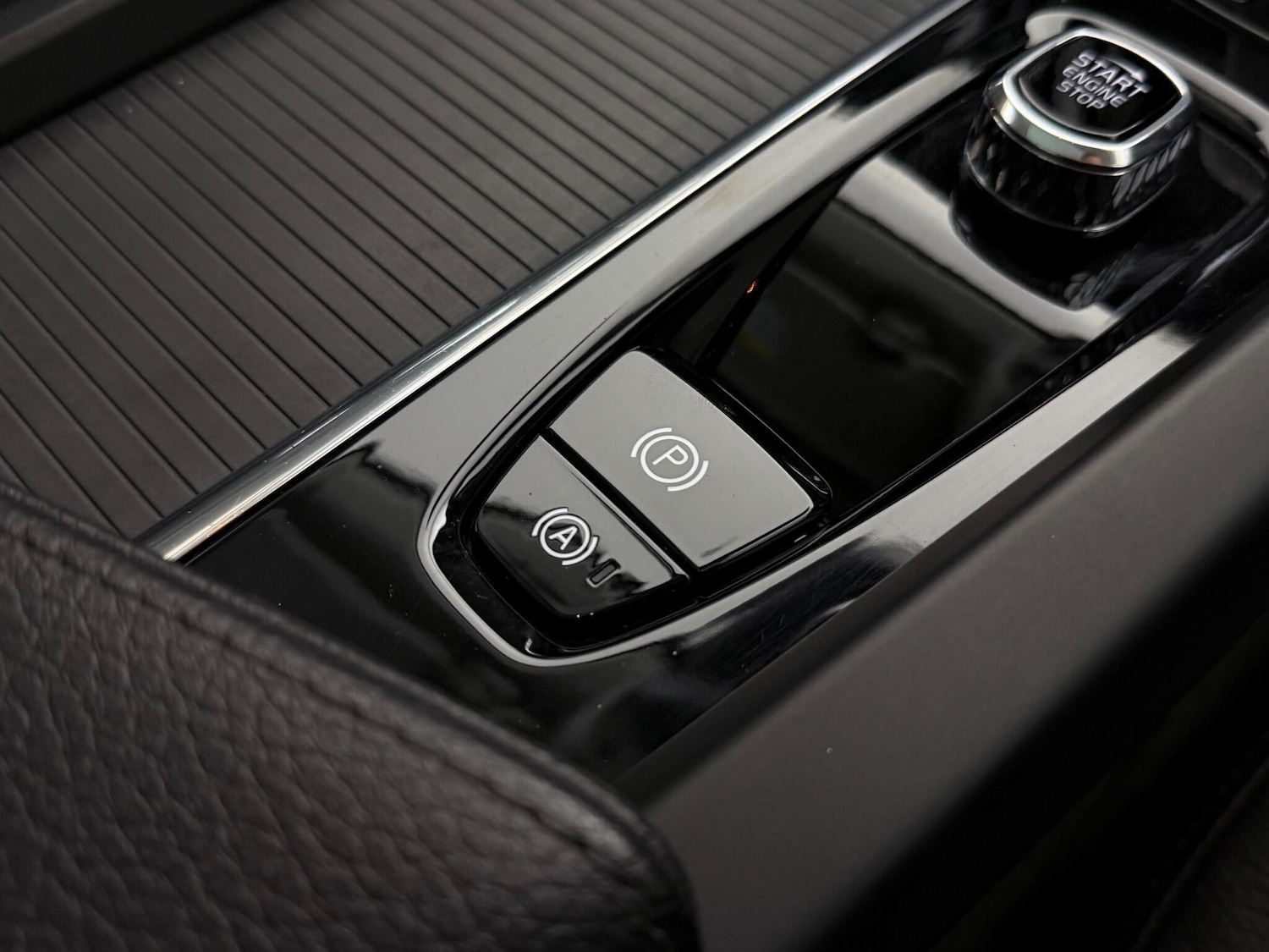 Used Volvo XC60 2021 for sale - 77259892: Photo 38