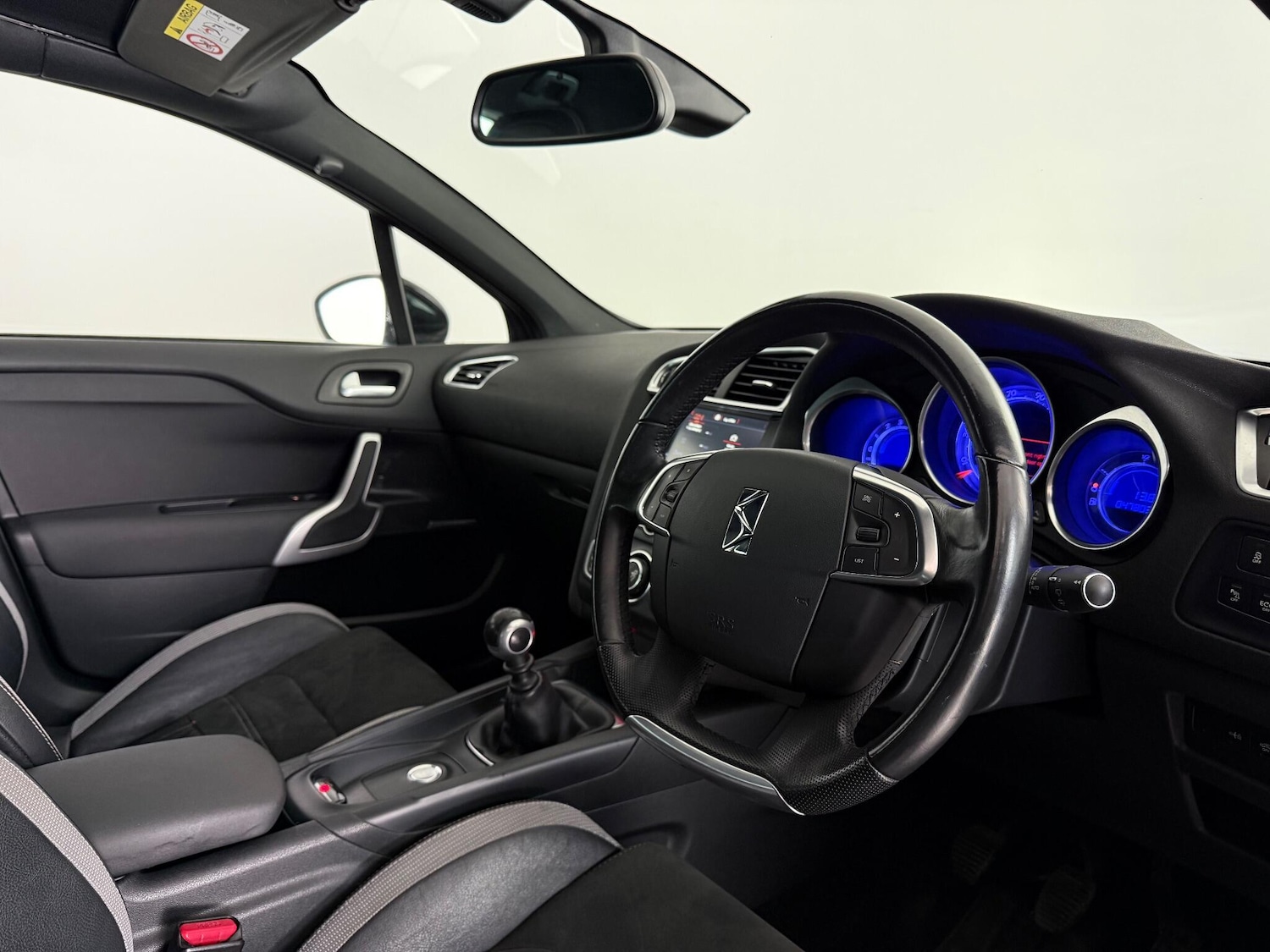 Used DS Automobiles DS 4 Crossback 2016 for sale - 76952497: Photo 15