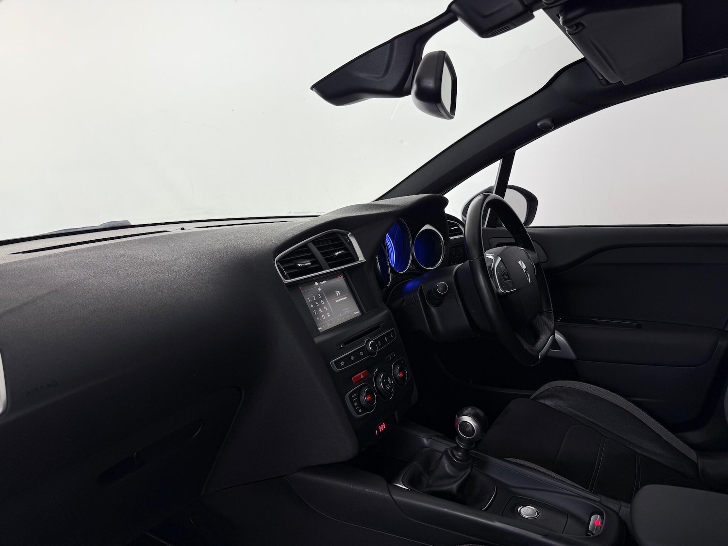 Used DS Automobiles DS 4 Crossback 2016 for sale - 76952497: Photo 17