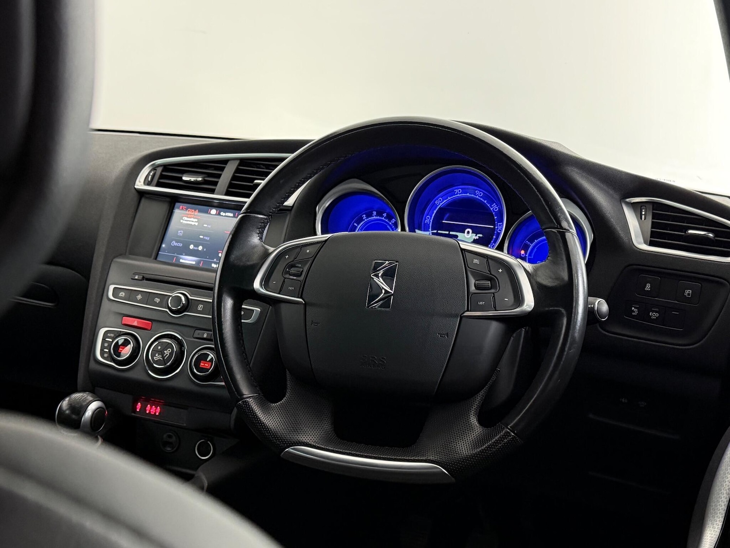 Used DS Automobiles DS 4 Crossback 2016 for sale - 76952497: Photo 22