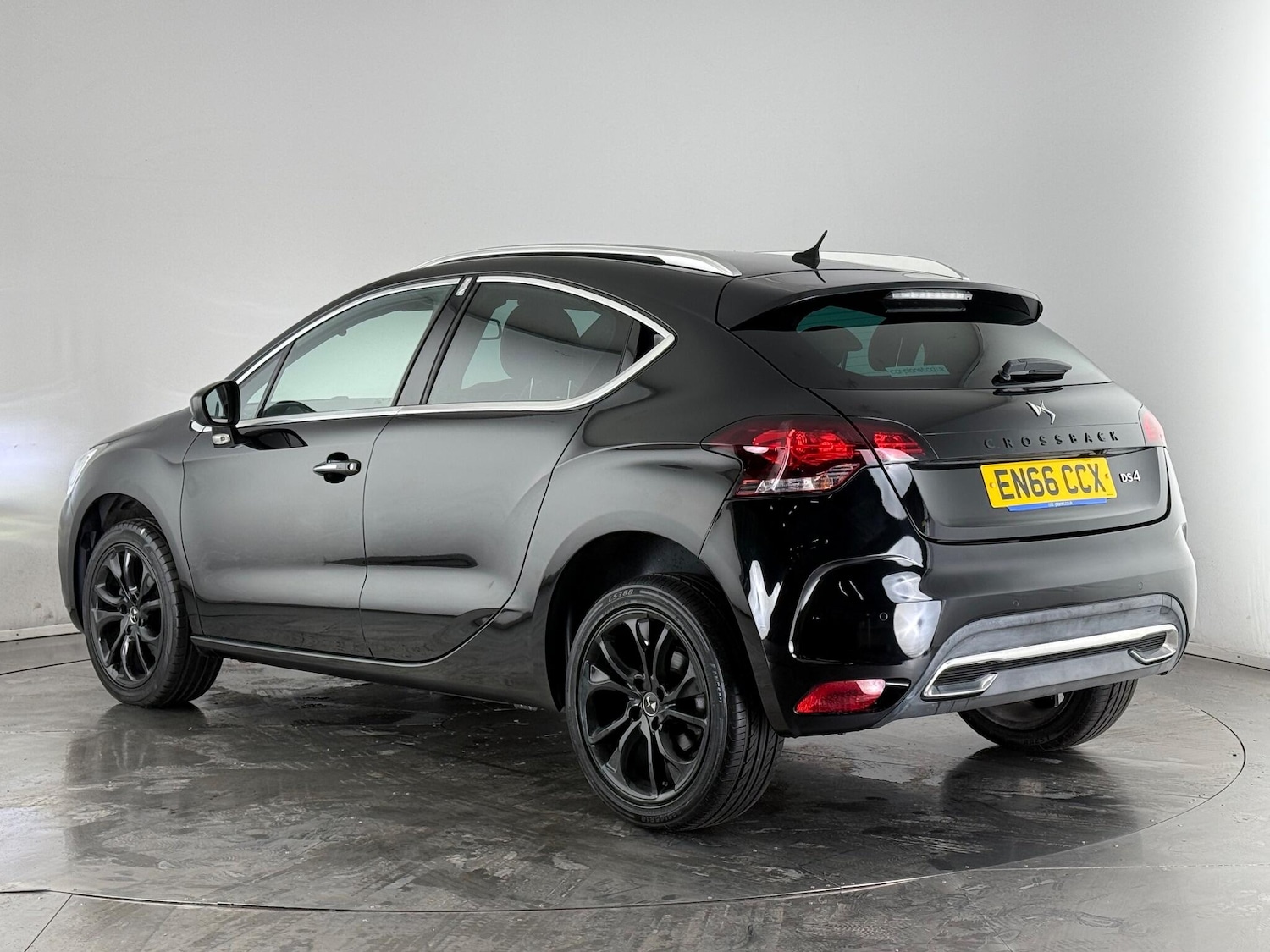 Used DS Automobiles DS 4 Crossback 2016 for sale - 76952497: Photo 4