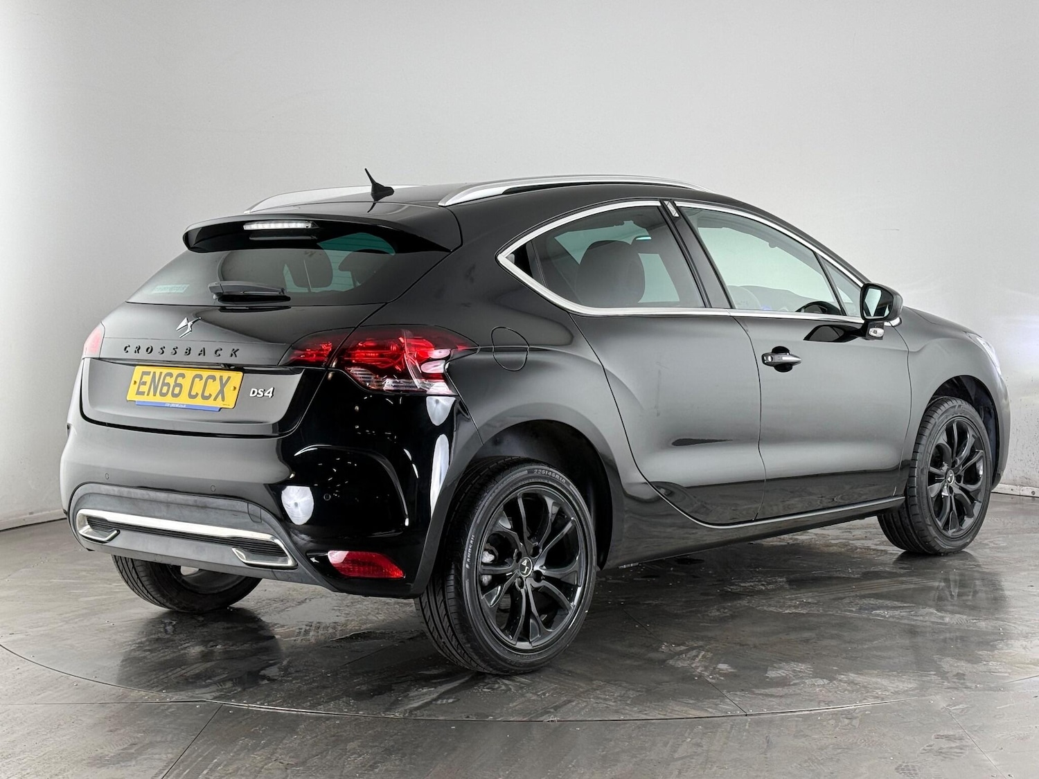 Used DS Automobiles DS 4 Crossback 2016 for sale - 76952497: Photo 5