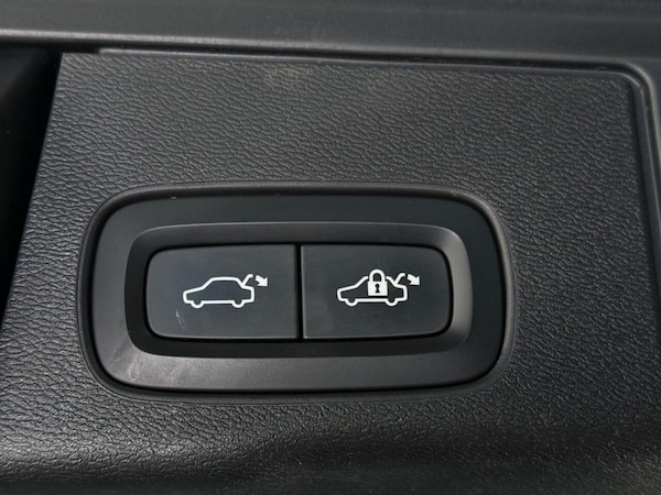 Used Volvo XC60 2020 for sale - 76223679: Photo 12