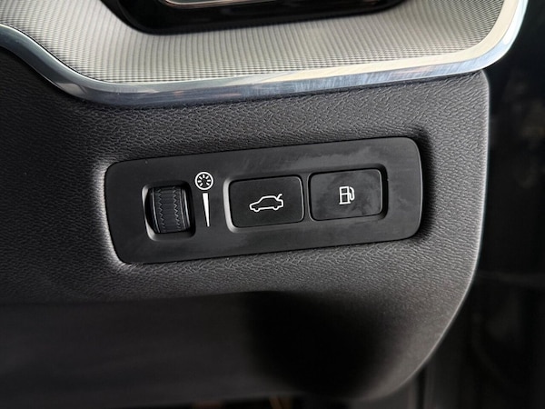 Used Volvo XC60 2020 for sale - 76223679: Photo 28
