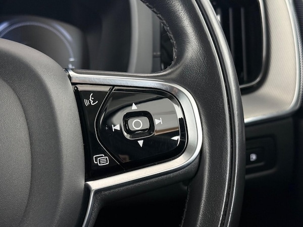 Used Volvo XC60 2020 for sale - 76223679: Photo 33