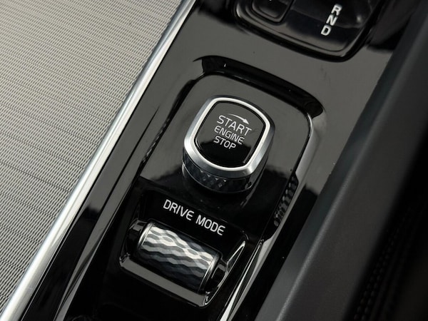 Used Volvo XC60 2020 for sale - 76223679: Photo 49