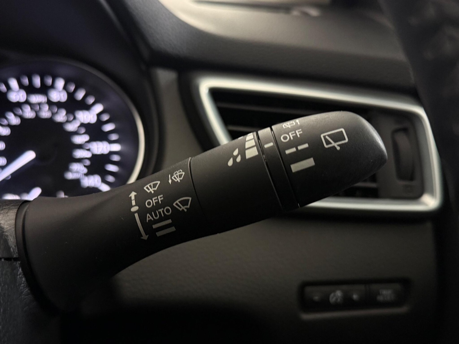 Used Nissan Qashqai for sale - 76468100: Photo 28