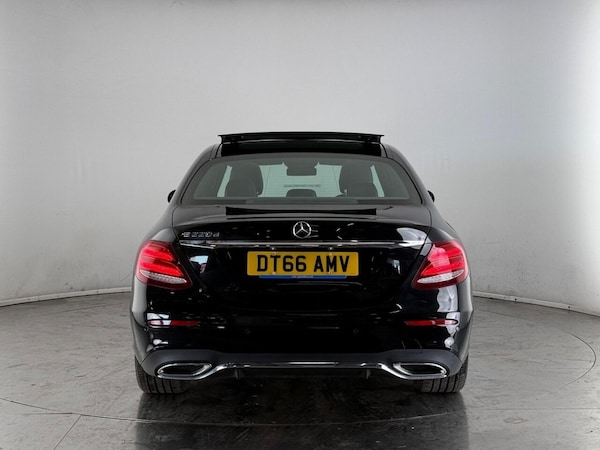 Used Mercedes-Benz E-Class 2017 for sale - 76202490: Photo 9