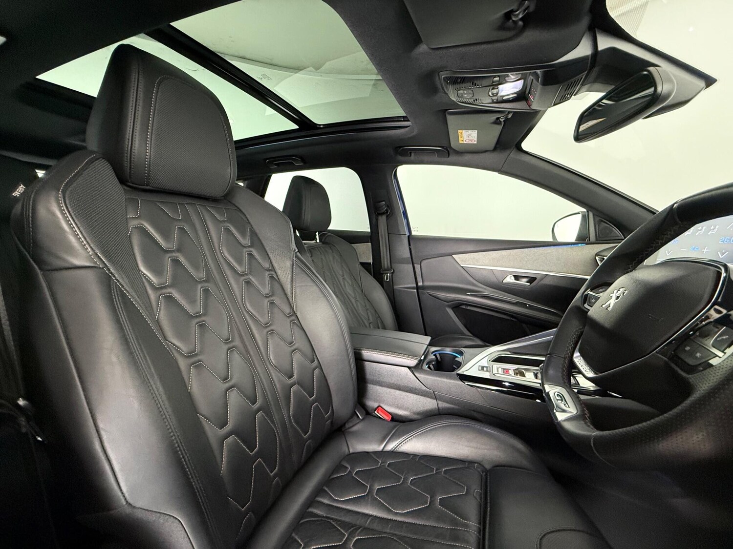 Used Peugeot 3008 2017 for sale - 77525195: Photo 11