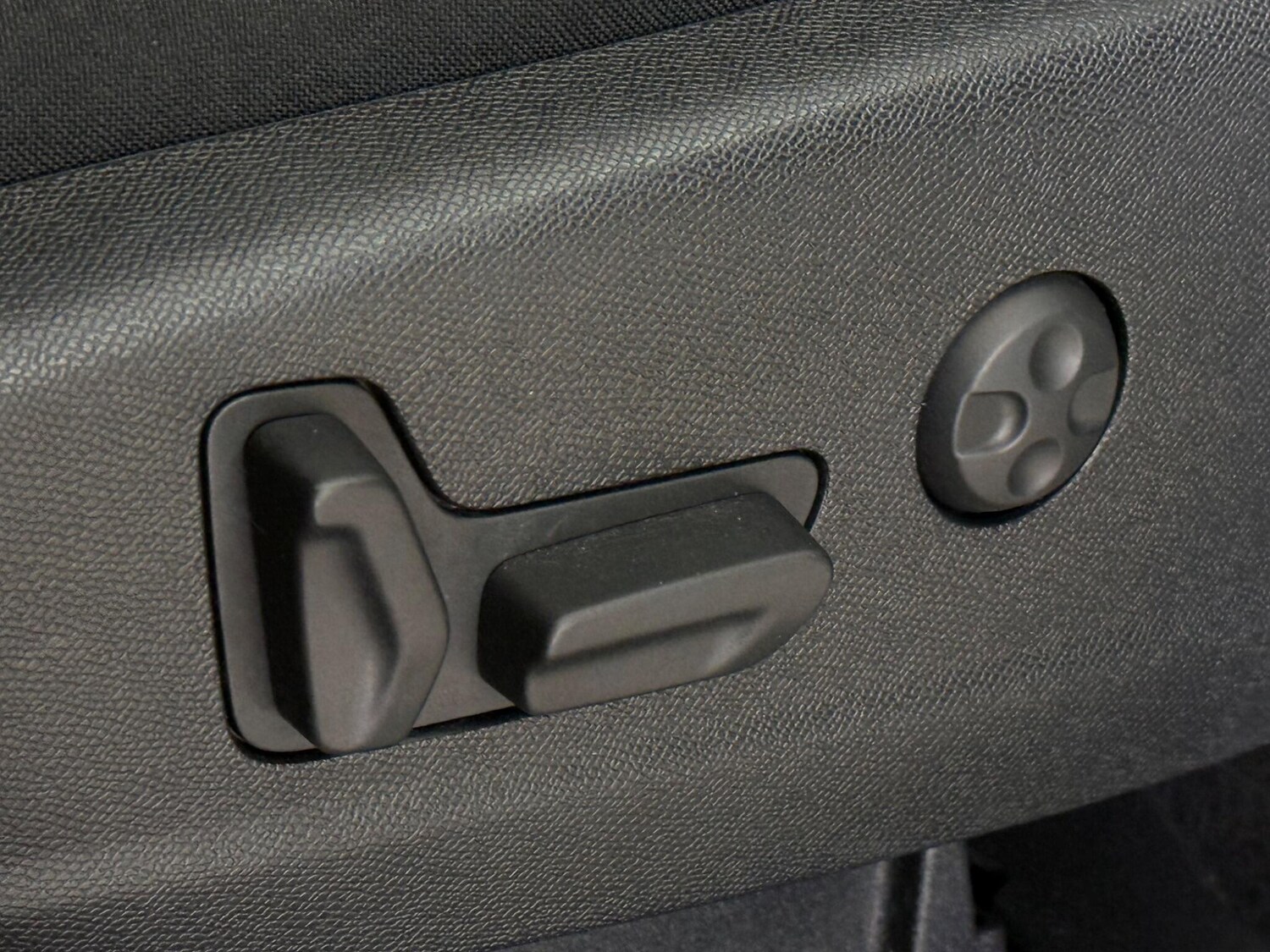 Used Peugeot 3008 2017 for sale - 77525195: Photo 13