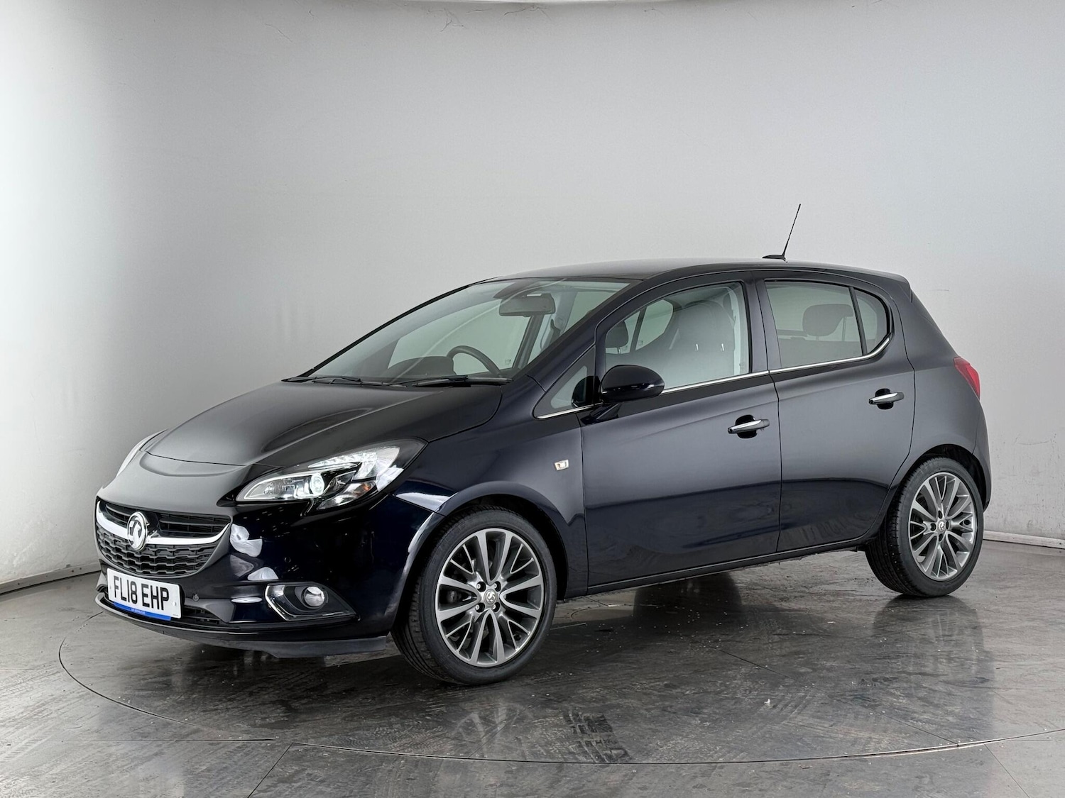 Used Vauxhall Corsa 2018 for sale - 77246037: Photo 2