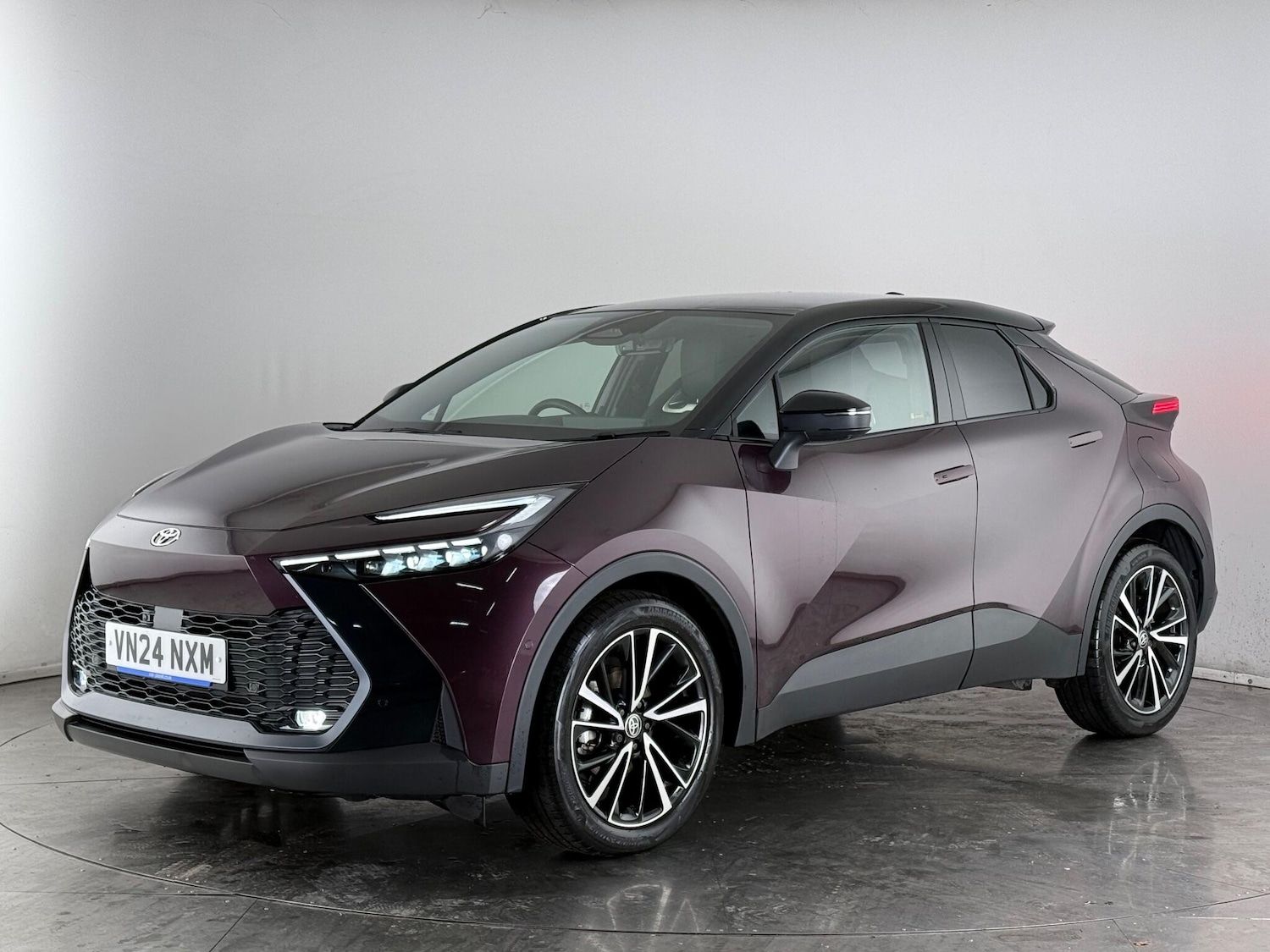 Used Toyota C-HR 2024 for sale - 77260126: Photo 3