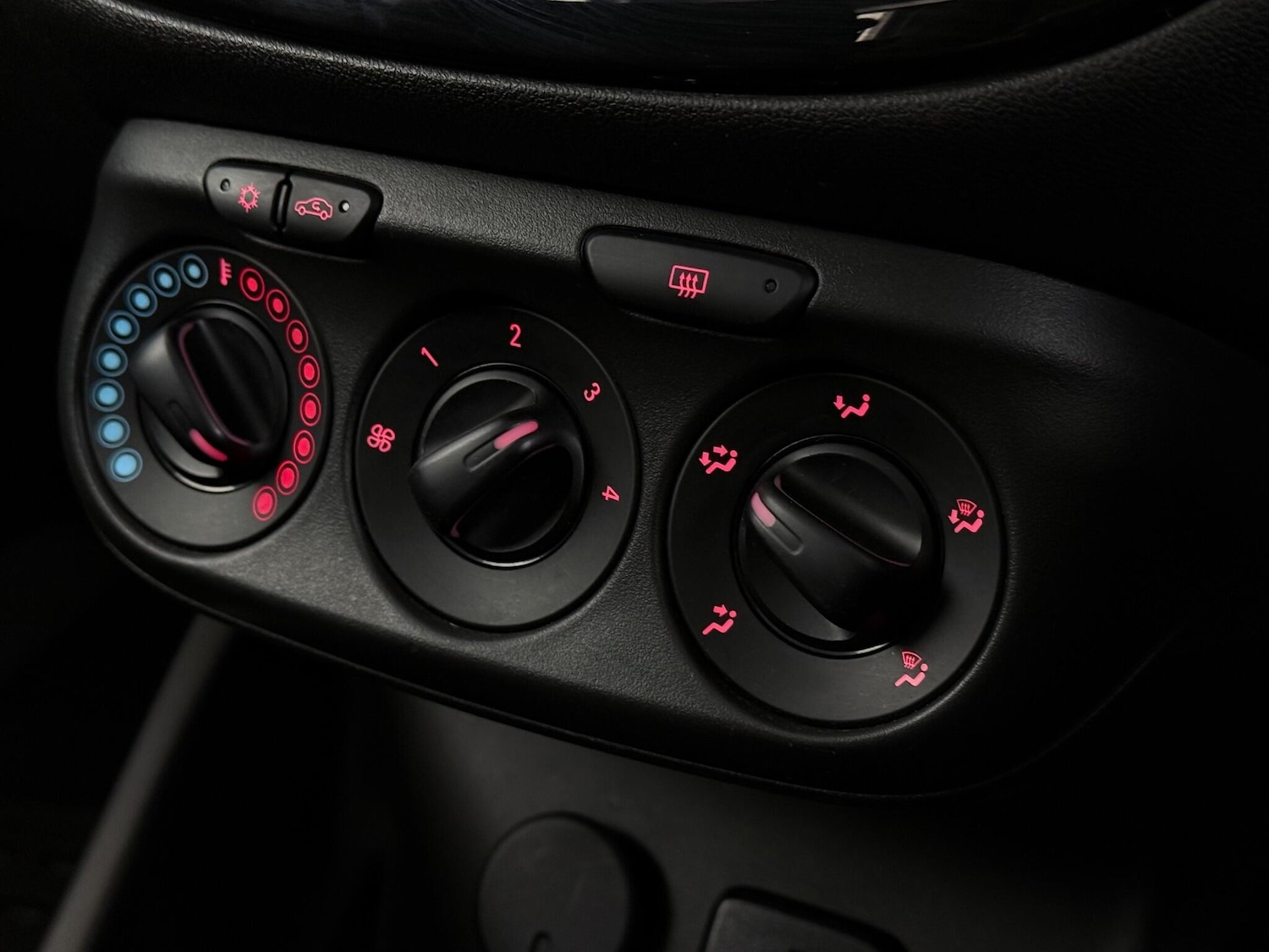 Used Vauxhall Corsa 2018 for sale - 77345807: Photo 23