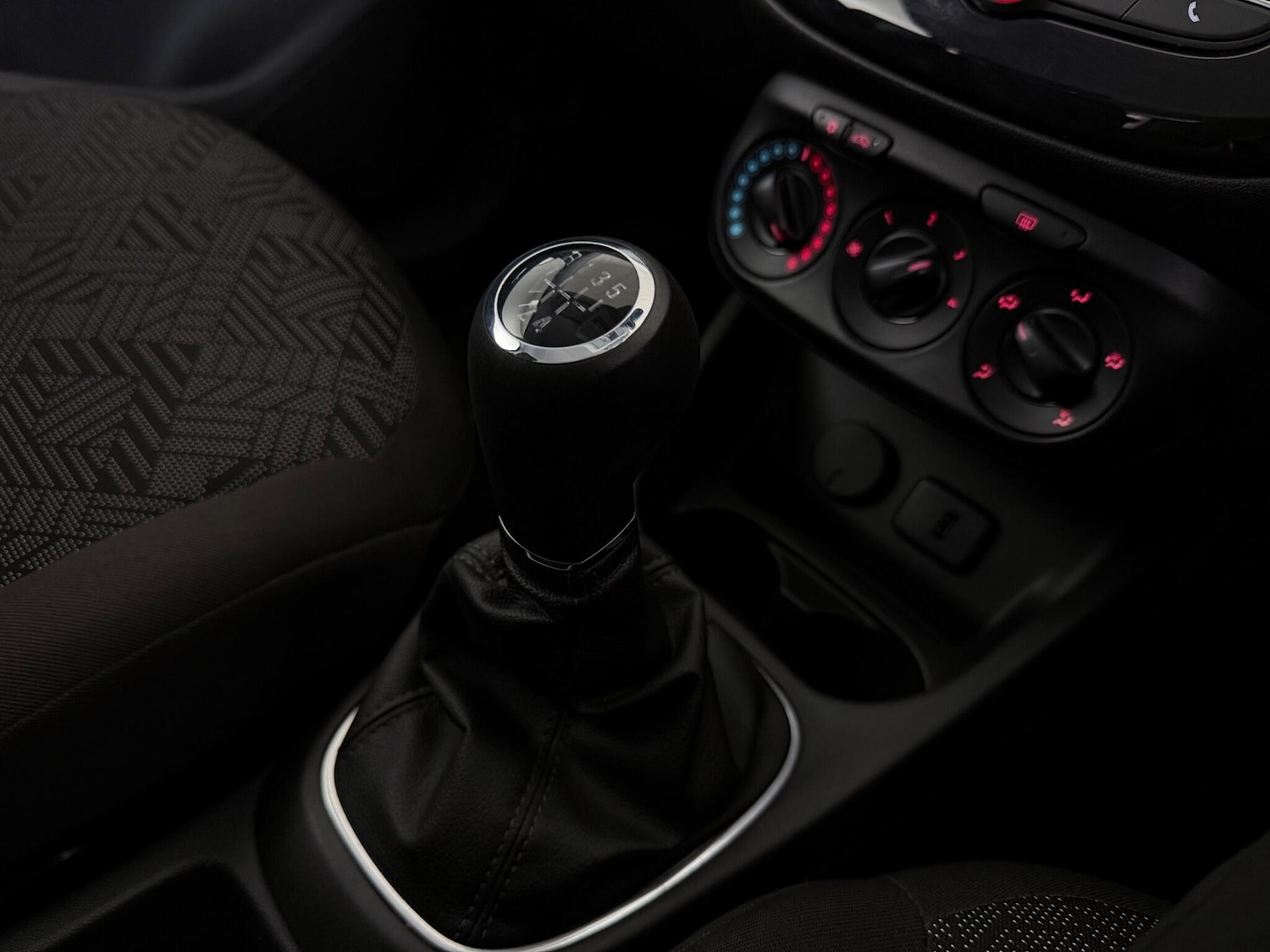 Used Vauxhall Corsa 2018 for sale - 77345807: Photo 24