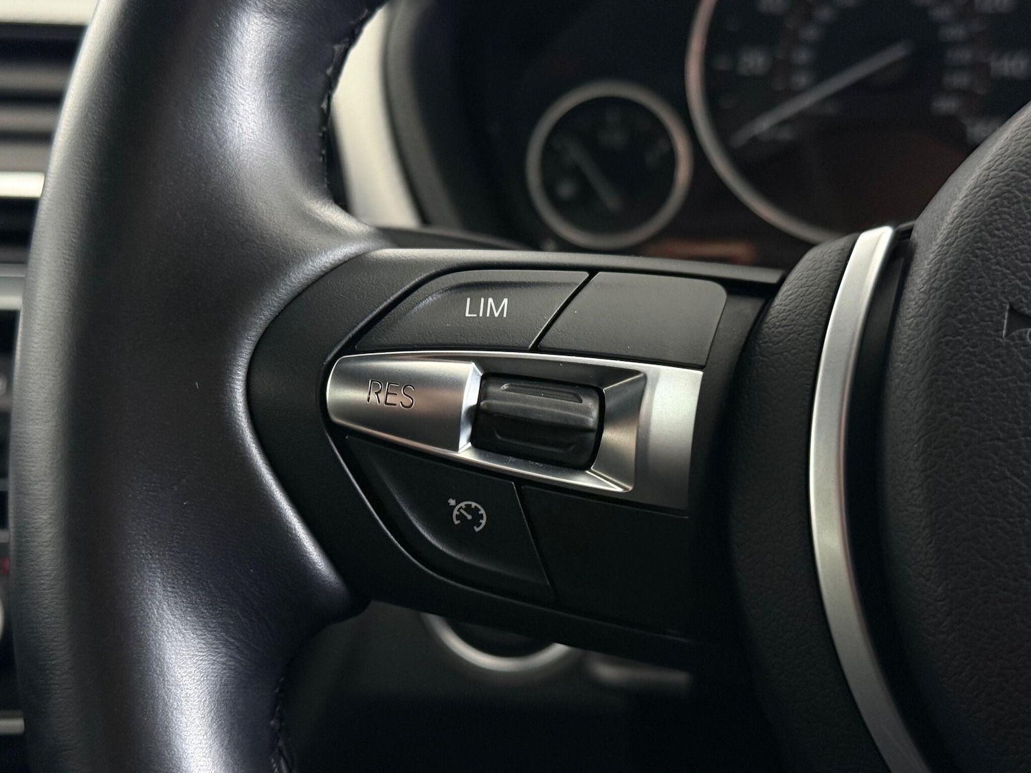 Used BMW 3 Series 2018 for sale - 76584687: Photo 23