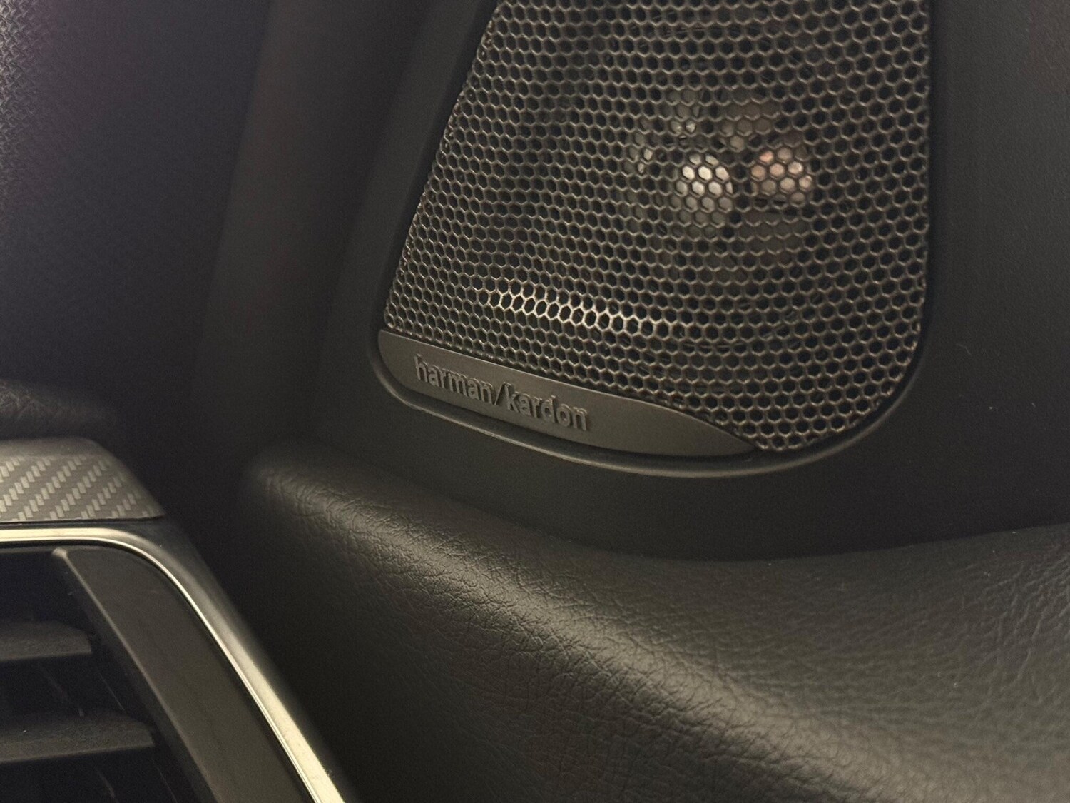 Used BMW 3 Series 2018 for sale - 76584687: Photo 29