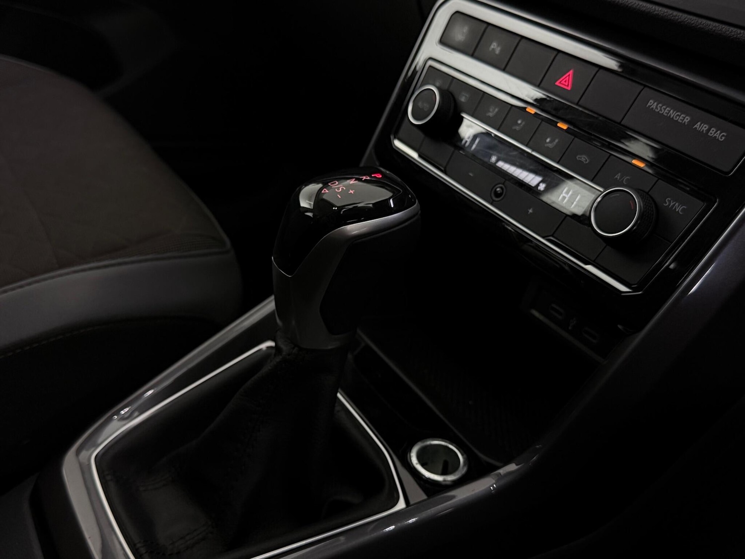 Used Volkswagen T-Cross 2021 for sale - 77181098: Photo 33