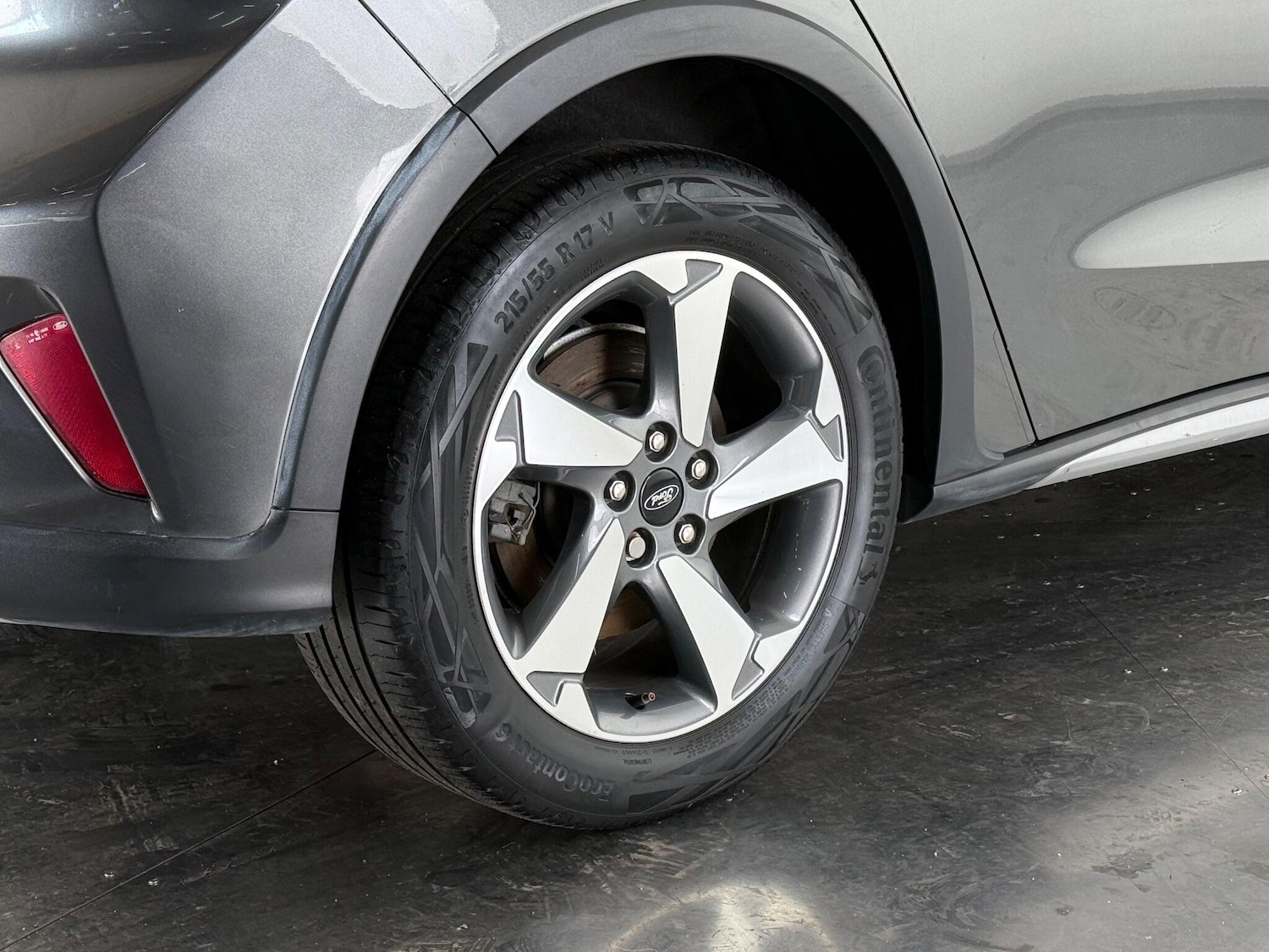 Used Ford Focus 2020 for sale - 76468427: Photo 11