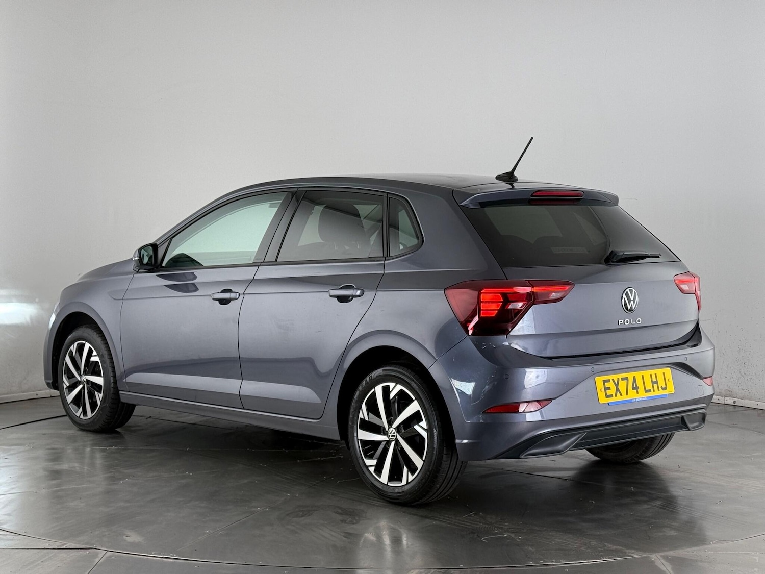 Used Volkswagen Polo 2024 for sale - 77221889: Photo 3