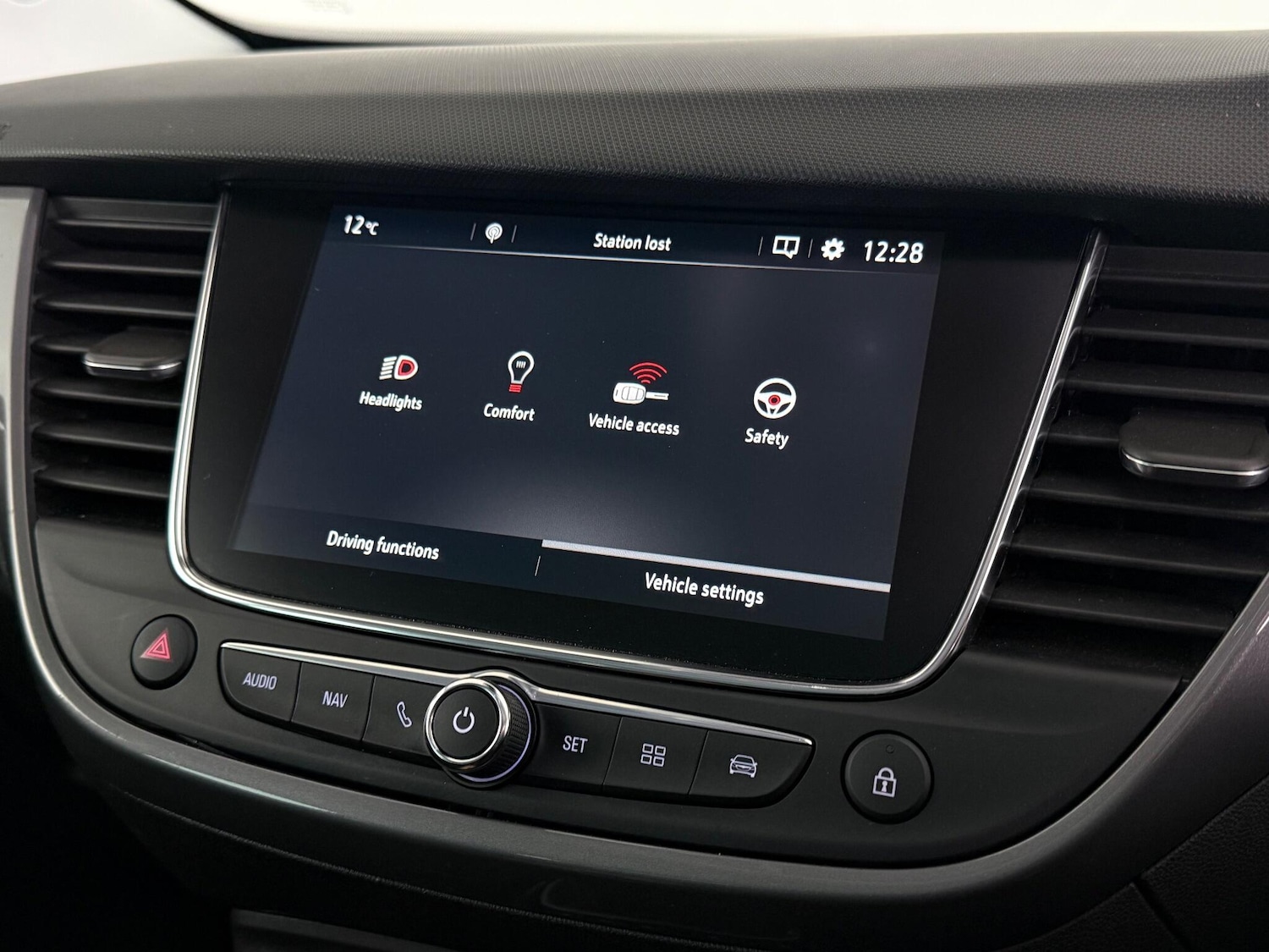 Used Vauxhall Crossland 2022 for sale - 77180812: Photo 25