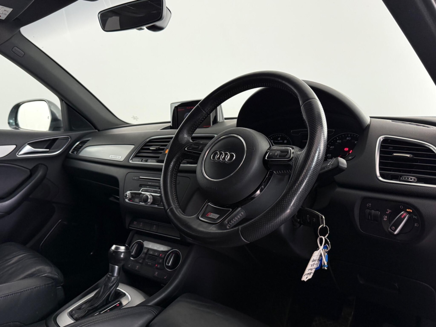 Used Audi Q3 2016 for sale - 78132073: Photo 10