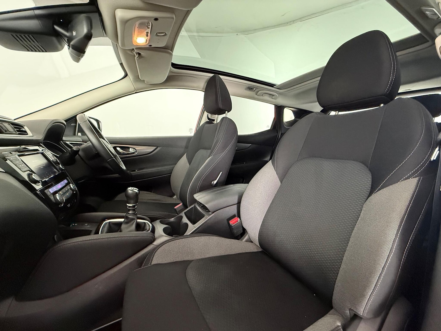 Used Nissan Qashqai for sale - 76468255: Photo 15