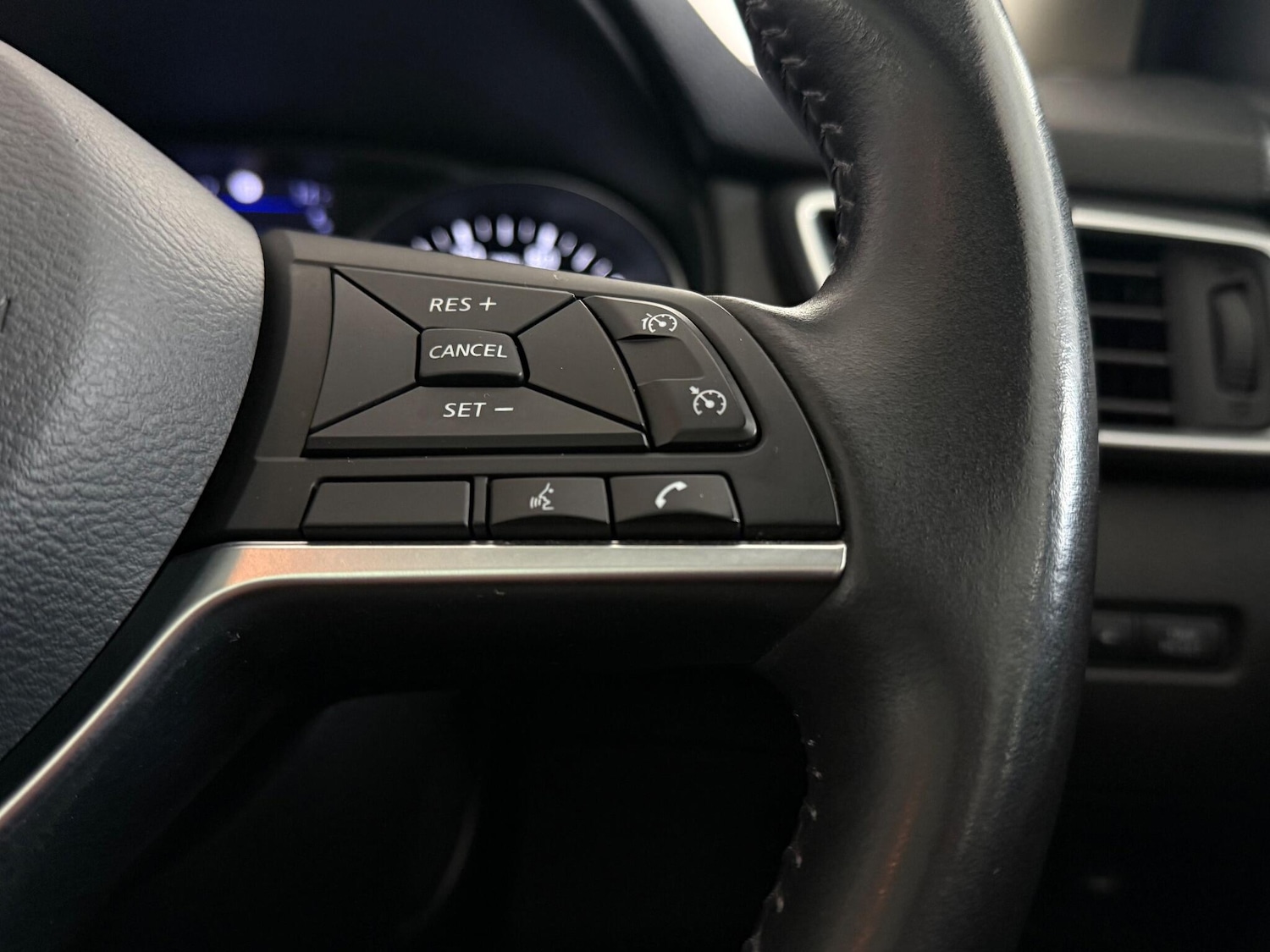 Used Nissan Qashqai for sale - 76468255: Photo 27