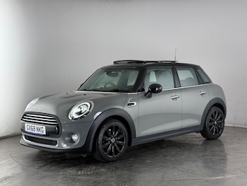 Used MINI Hatch 2019 for sale - 76539218: Photo