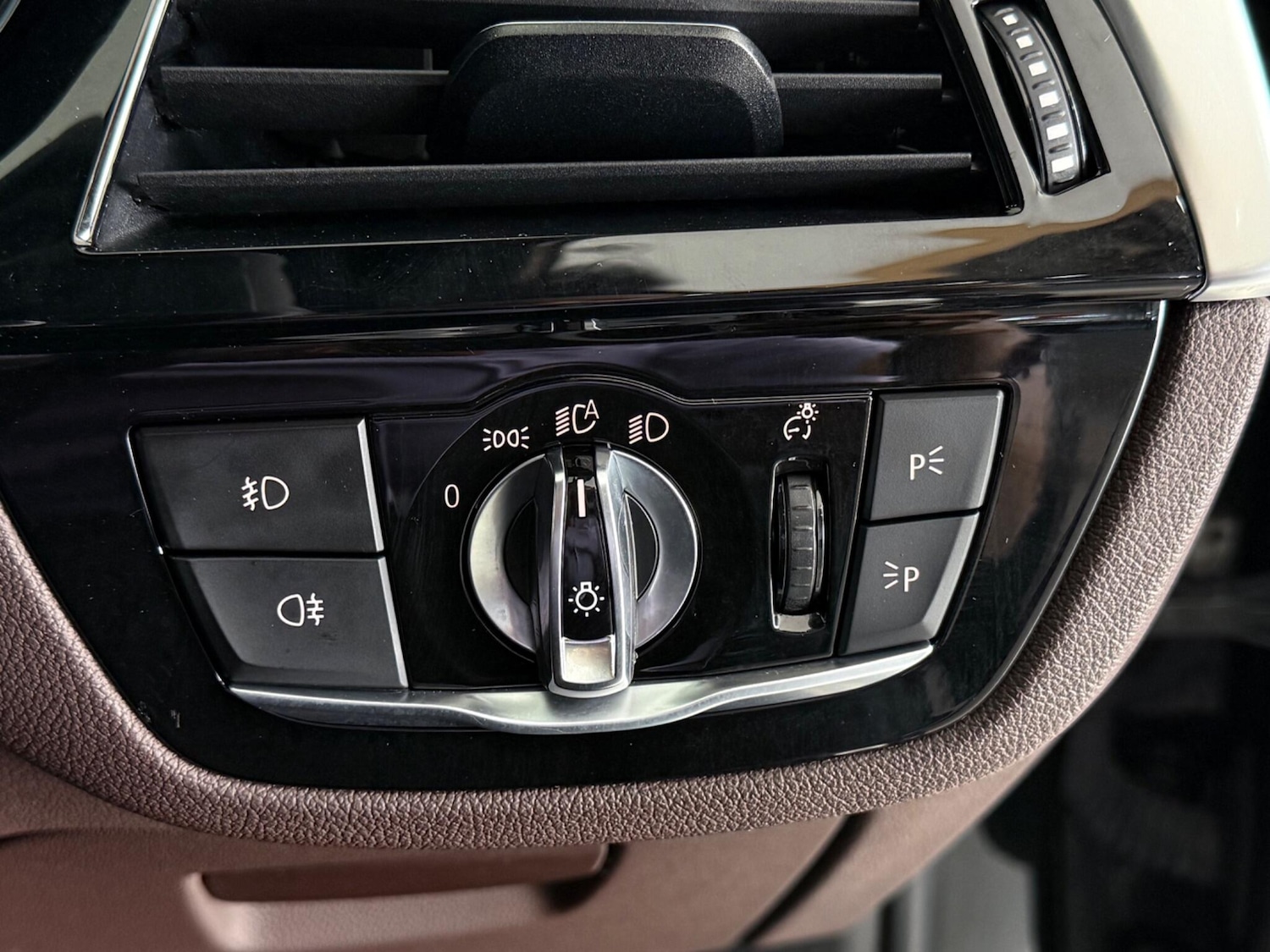 Used BMW 5 Series 2019 for sale - 77243836: Photo 18