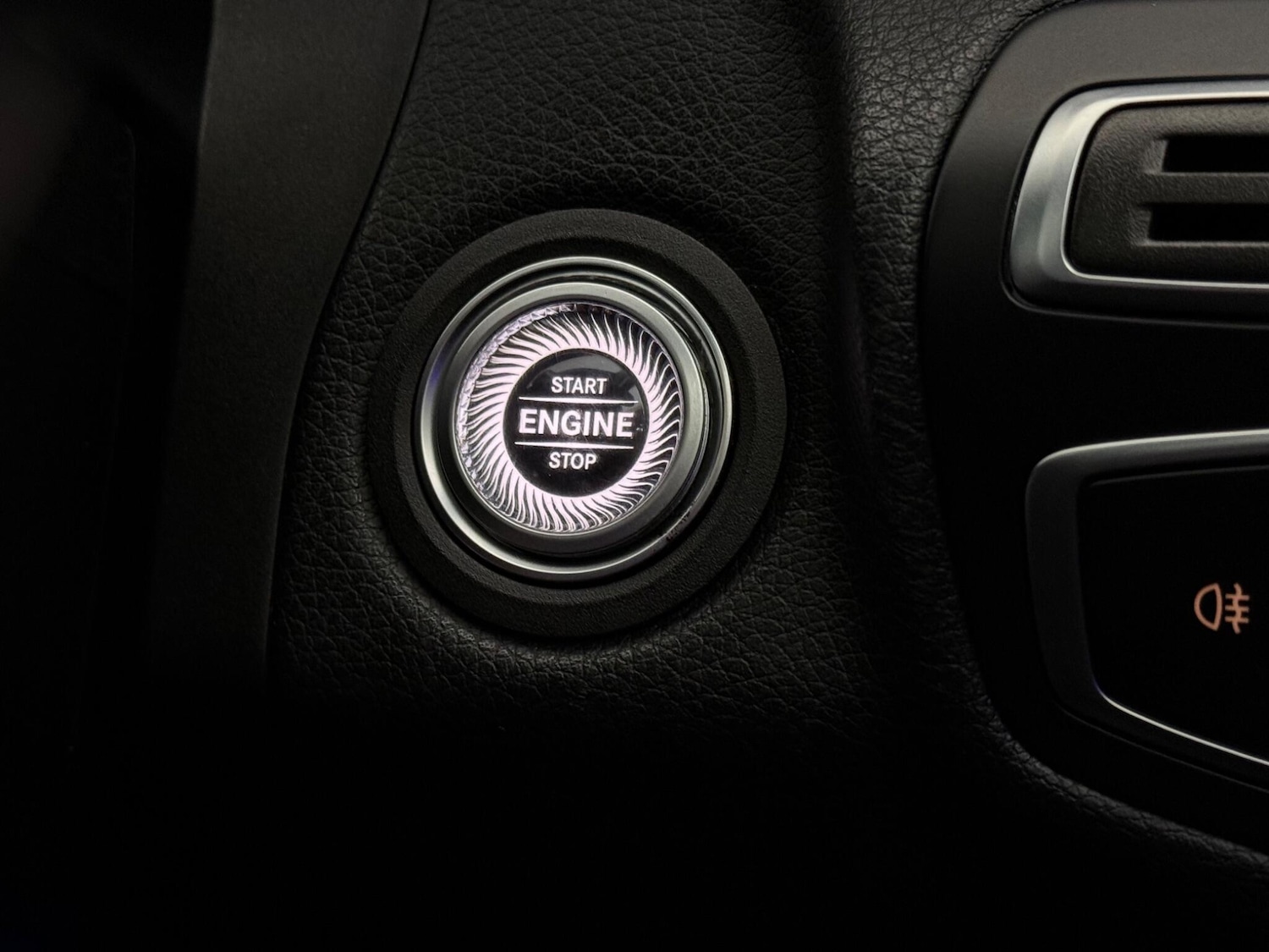 Used Mercedes-Benz C Class 2019 for sale - 78026980: Photo 24