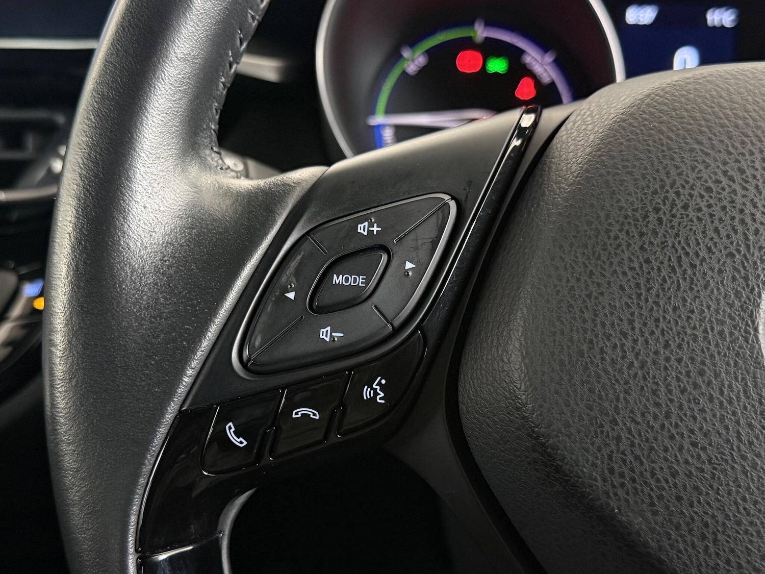 Used Toyota C-HR for sale - 76468095: Photo 23